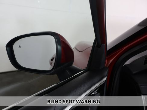 Used 2024 Mitsubishi Outlander SE Black Edition image 6