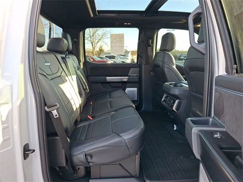 Used 2025 Ford F450 Platinum w/ FX4 Off-Road Package image 27