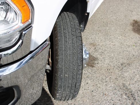 Used 2021 RAM 3500 Tradesman w/ Chrome Appearance Group image 41