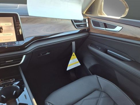 New 2026 Volkswagen Atlas SE image 60