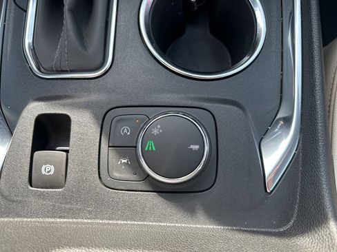 Used 2023 Chevrolet Traverse Premier w/ LPO, Floor Liner Package FWD image 32