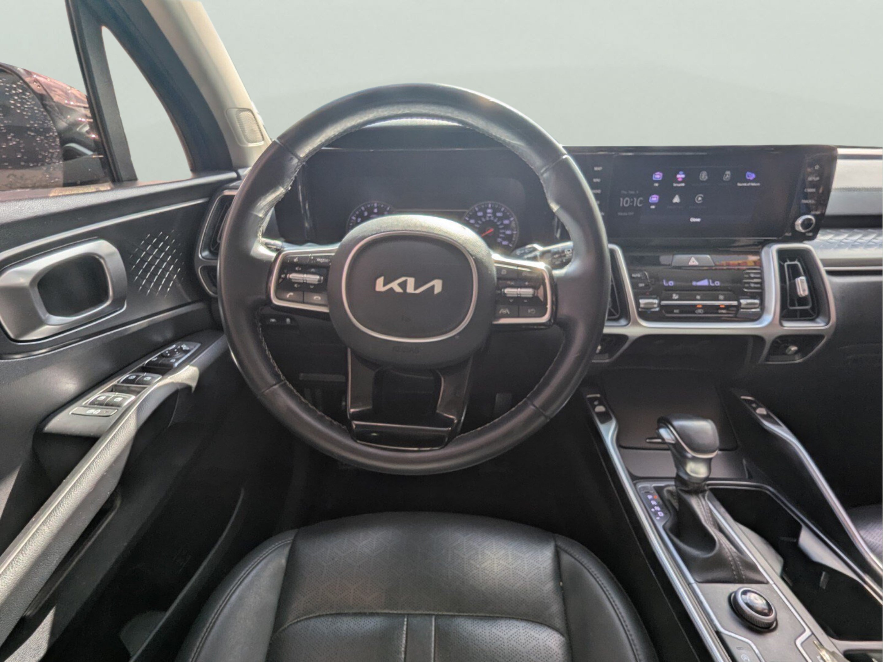 Used 2022 Kia Sorento S FWD image 12