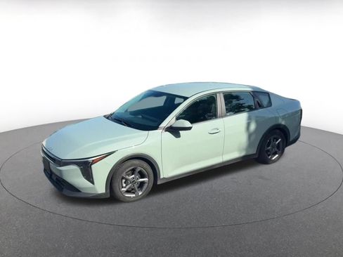 Used 2025 Kia K4 FWD image 8