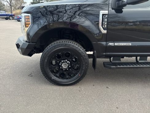 Certified 2018 Ford F350 Lariat w/ Chrome Package image 33