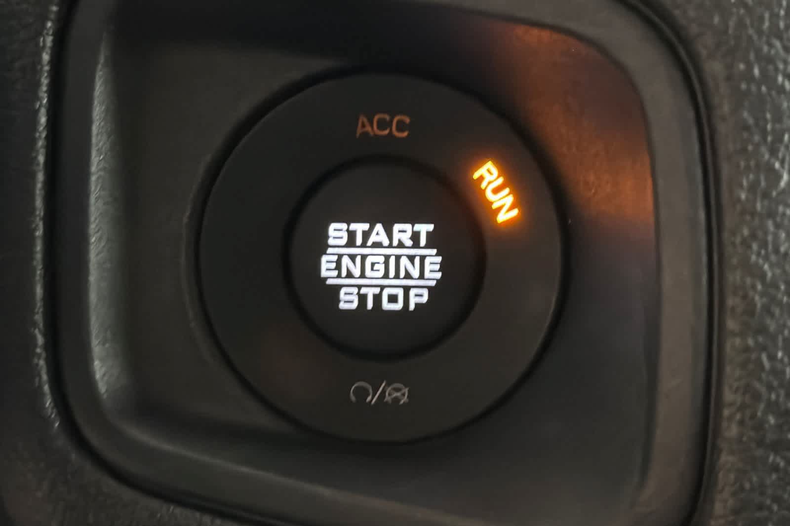 Used 2024 Jeep Wrangler Unlimited AWD/4WD image 22