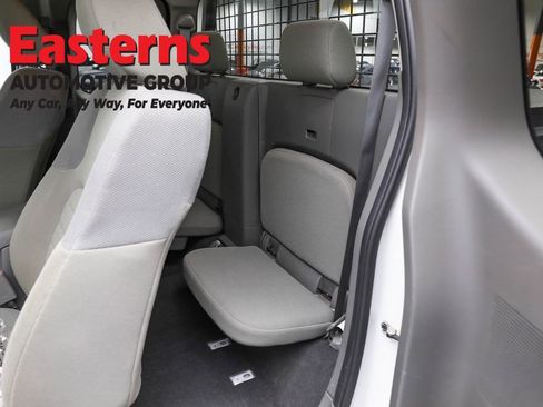 Used 2019 Nissan Frontier S image 21