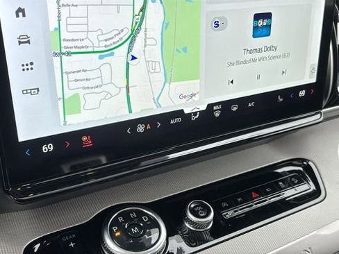 New 2025 Ford Expedition Active image 21