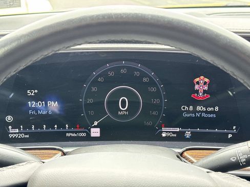 Used 2021 Cadillac Escalade Premium Luxury image 11