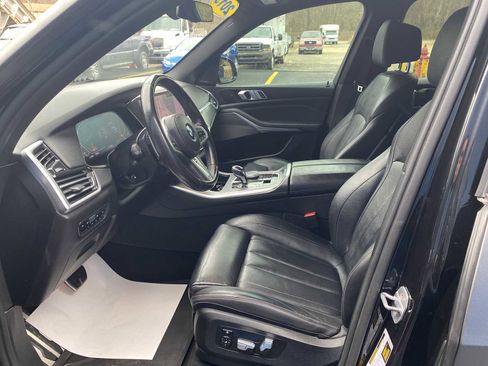 Used 2019 BMW X5 xDrive50i w/ M Sport Package image 9