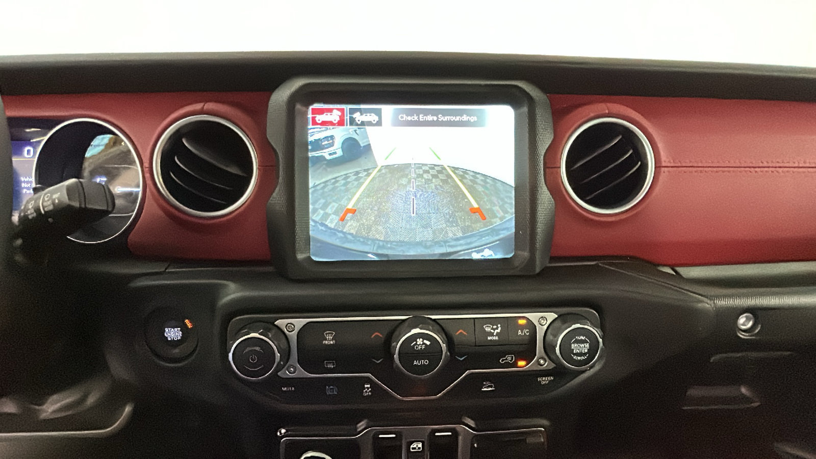 Used 2023 Jeep Wrangler Unlimited Rubicon 4xe AWD/4WD image 28