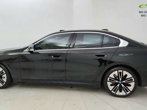 Used 2024 BMW i5 eDrive40i w/ Convenience Package RWD image 11