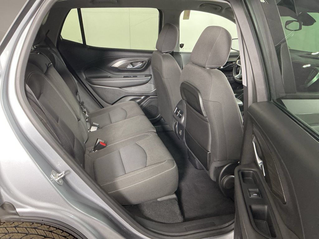 Used 2024 GMC Terrain SLE AWD/4WD image 6