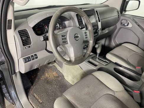 Used 2016 Nissan Frontier SV AWD/4WD image 3