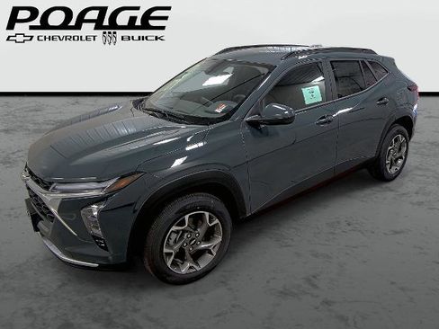 New 2026 Chevrolet Trax LT w/ Driver Confidence Package FWD image 1
