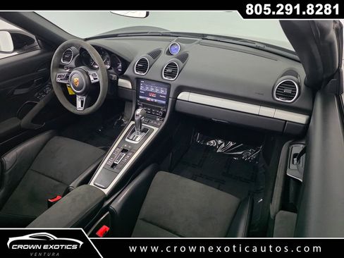 Used 2022 Porsche 718 Boxster Spyder RWD image 28