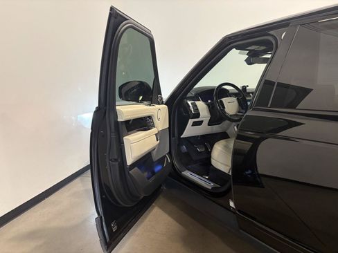 Used 2021 Land Rover Range Rover P525 Westminster Edition LWB AWD/4WD image 11