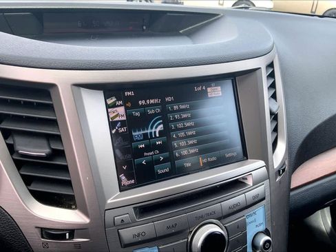 Used 2013 Subaru Outback 2.5i Limited image 33