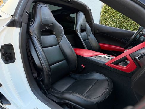 Used 2015 Chevrolet Corvette Z06 w/ Z07 Performance Package image 30