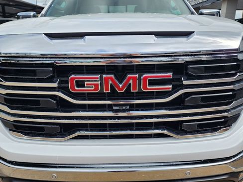 New 2026 GMC Sierra 1500 SLT w/ SLT Premium Plus Package AWD/4WD image 10