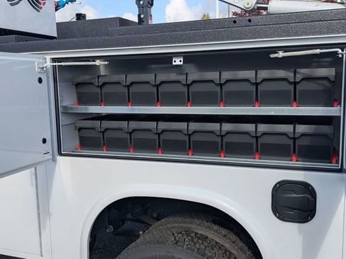 New 2026 Ford F550 4x4 Supercab Super Duty image 15