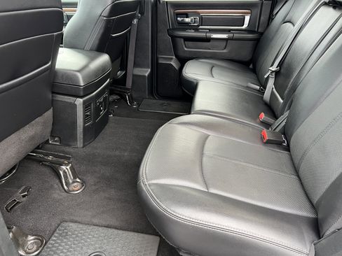 Used 2017 RAM 1500 Laramie image 19