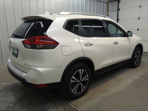 Used 2019 Nissan Rogue SV w/ Premium Package AWD/4WD image 10