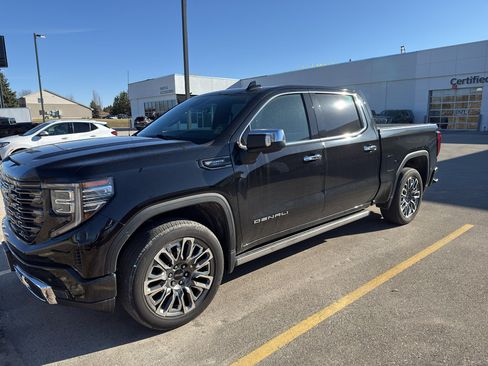 Used 2023 GMC Sierra 1500 Denali Ultimate image 2