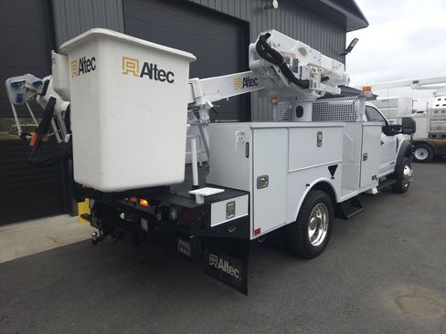 Used 2017 Ford F550 4x4 Regular Cab Super Duty image 10