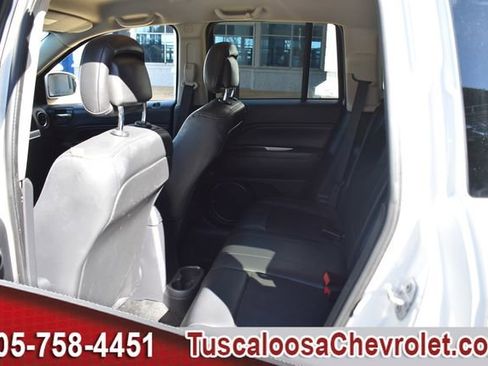 Used 2015 Jeep Compass Latitude image 19