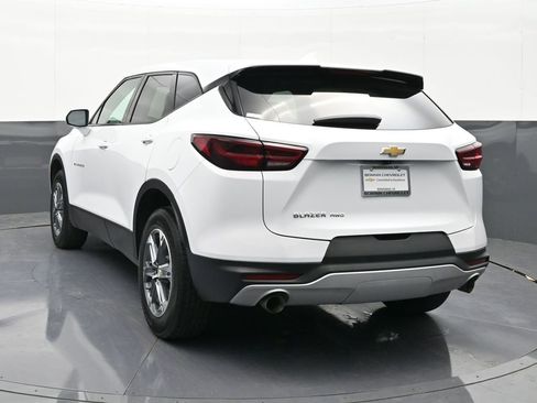Used 2023 Chevrolet Blazer LT AWD/4WD image 3
