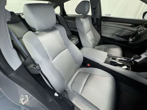 Certified 2019 Honda Accord LX image 31