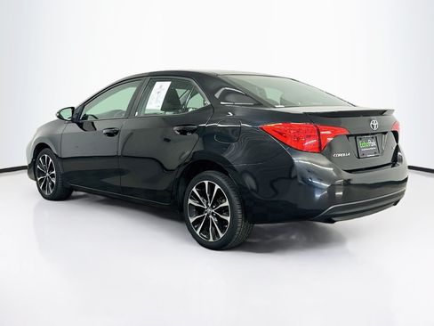 Used 2017 Toyota Corolla SE FWD image 5