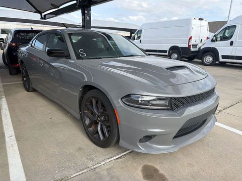 Used 2019 Dodge Charger R/T w/ Blacktop Package RWD image 3