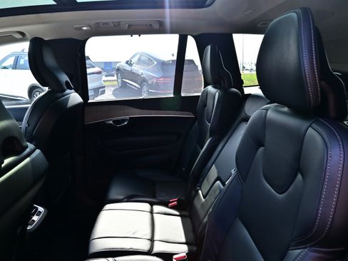 Used 2024 Volvo XC90 B6 Ultimate w/ Protection Package Premier AWD/4WD image 11