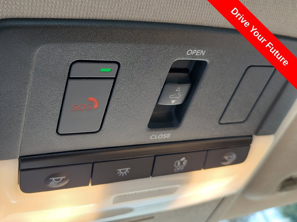 Used 2025 Nissan Sentra SV w/ SV Premium Package FWD image 18