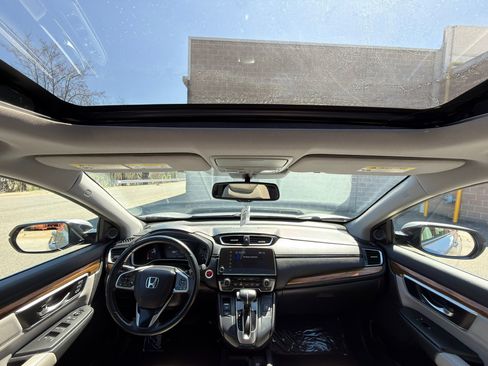 Used 2018 Honda CR-V Touring image 32