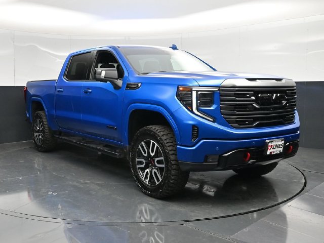 Used 2023 GMC Sierra 1500 AT4 w/ AT4 Premium Package AWD/4WD image 6