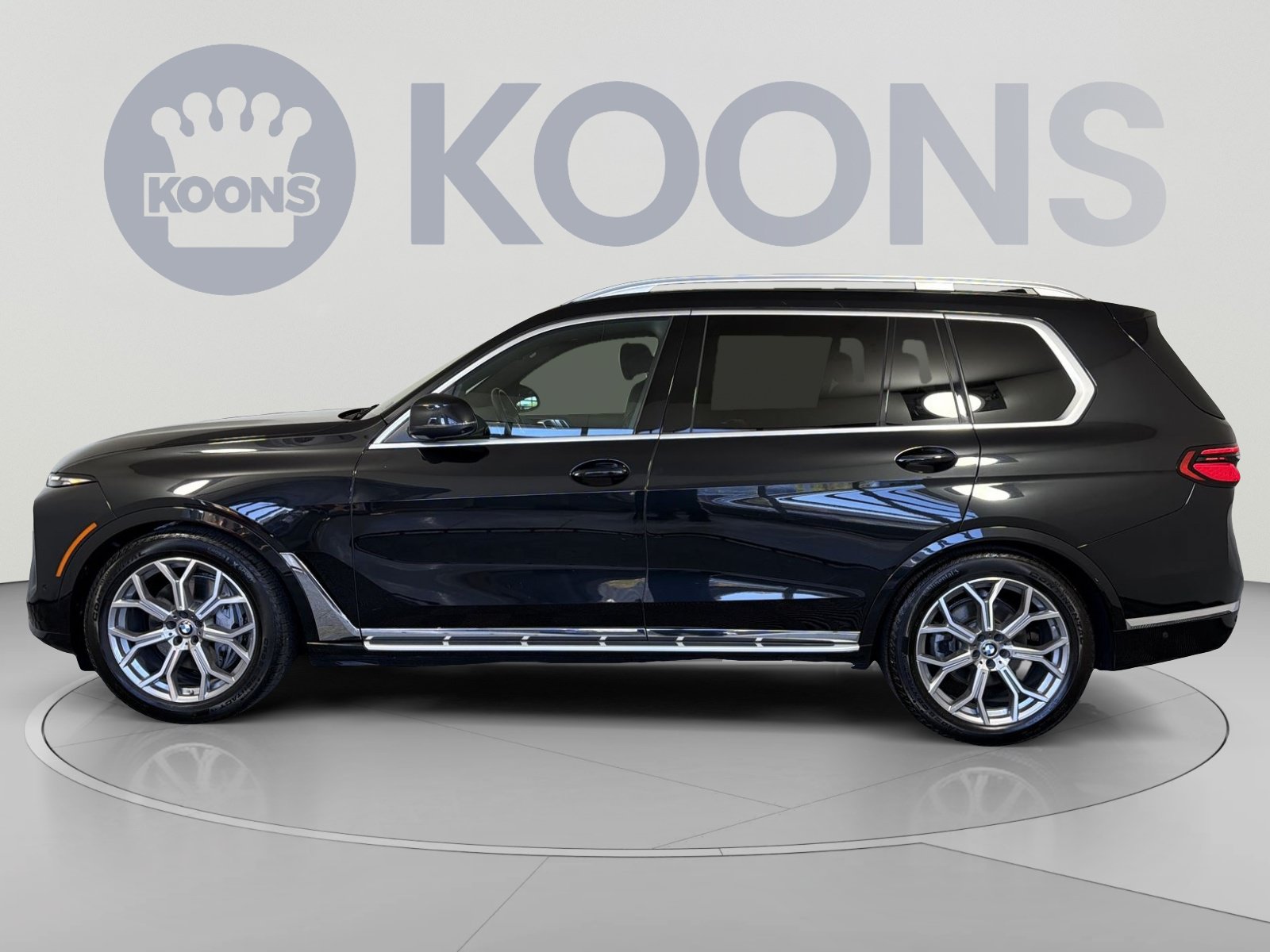 Used 2023 BMW X7 xDrive40i w/ Premium Package AWD/4WD image 2