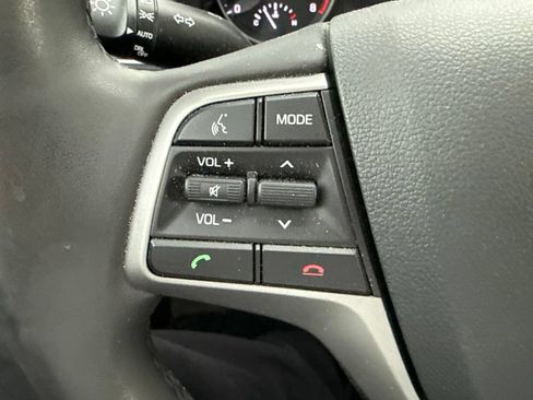 Used 2017 Hyundai Elantra Limited w/ Limited Ultimate Package 09 FWD image 19