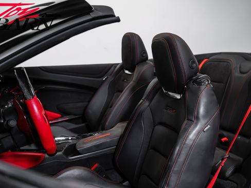 Used 2022 Chevrolet Camaro ZL1 RWD image 28