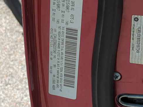 Used 2016 Jeep Compass High Altitude AWD/4WD image 36