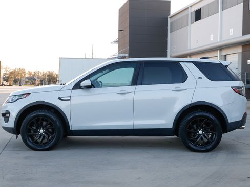 Used 2017 Land Rover Discovery Sport HSE image 3