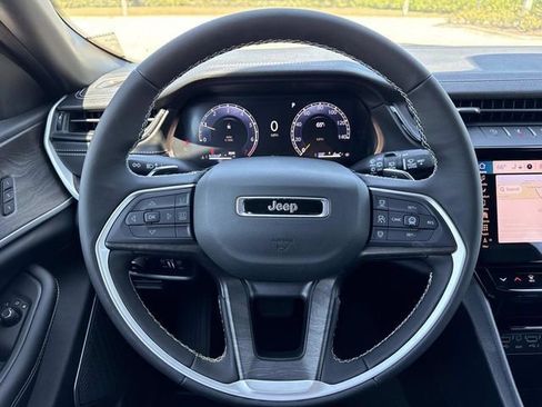 New 2026 Jeep Grand Cherokee L Limited RWD image 15