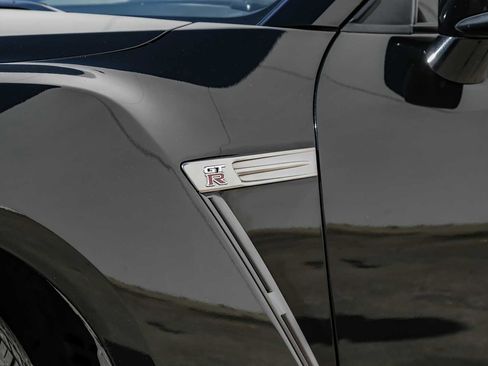 Used 2014 Nissan GT-R Black Edition image 59