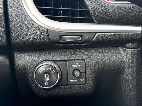 Used 2016 Chevrolet Traverse LT image 29