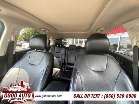 Used 2019 Ford Edge Titanium w/ Equipment Group 301A AWD/4WD image 19