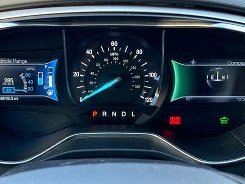 Used 2014 Ford Fusion SE image 26