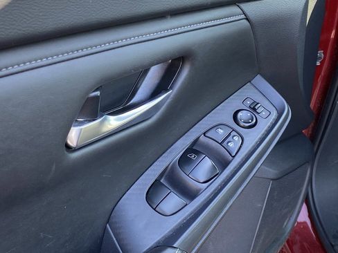 Used 2024 Nissan Sentra SV image 11