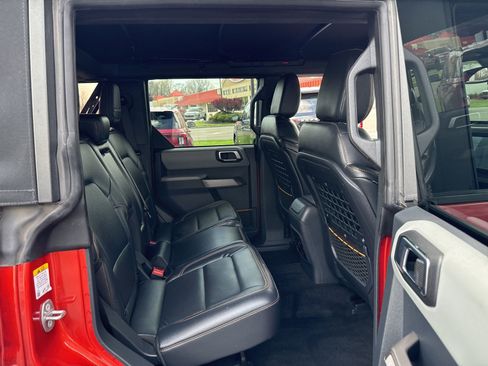 Used 2022 Ford Bronco Badlands AWD/4WD image 11