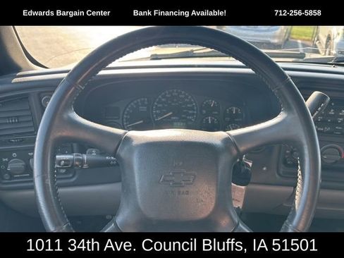 Used 2002 Chevrolet Suburban LS image 15